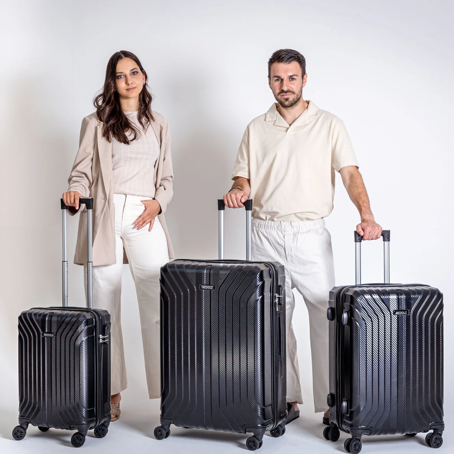 Essentials 02 Set De Valises à 4 Roulettes 3pcs. 2 Essentials 02 Set De Valises à 4 Roulettes 3pcs. – Image 2